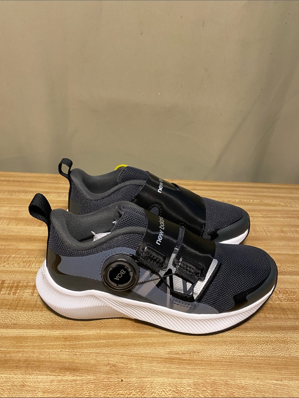 New Balance Kids DynaSoft Reveal 4 BOA Shoes  BlackTop Black size 13W NWOT